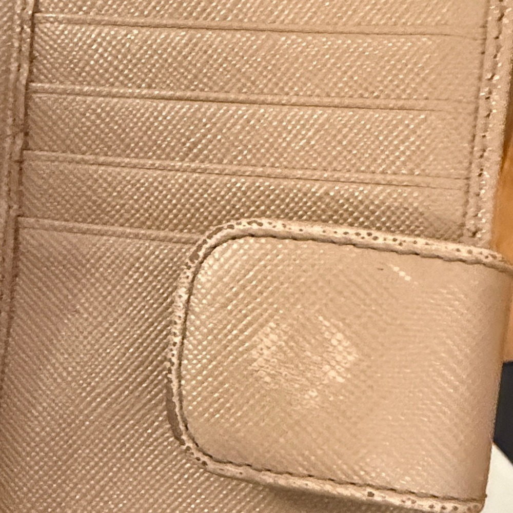 Authentic Prada Women's Beige Leather Wallet - Picture 5 of 7